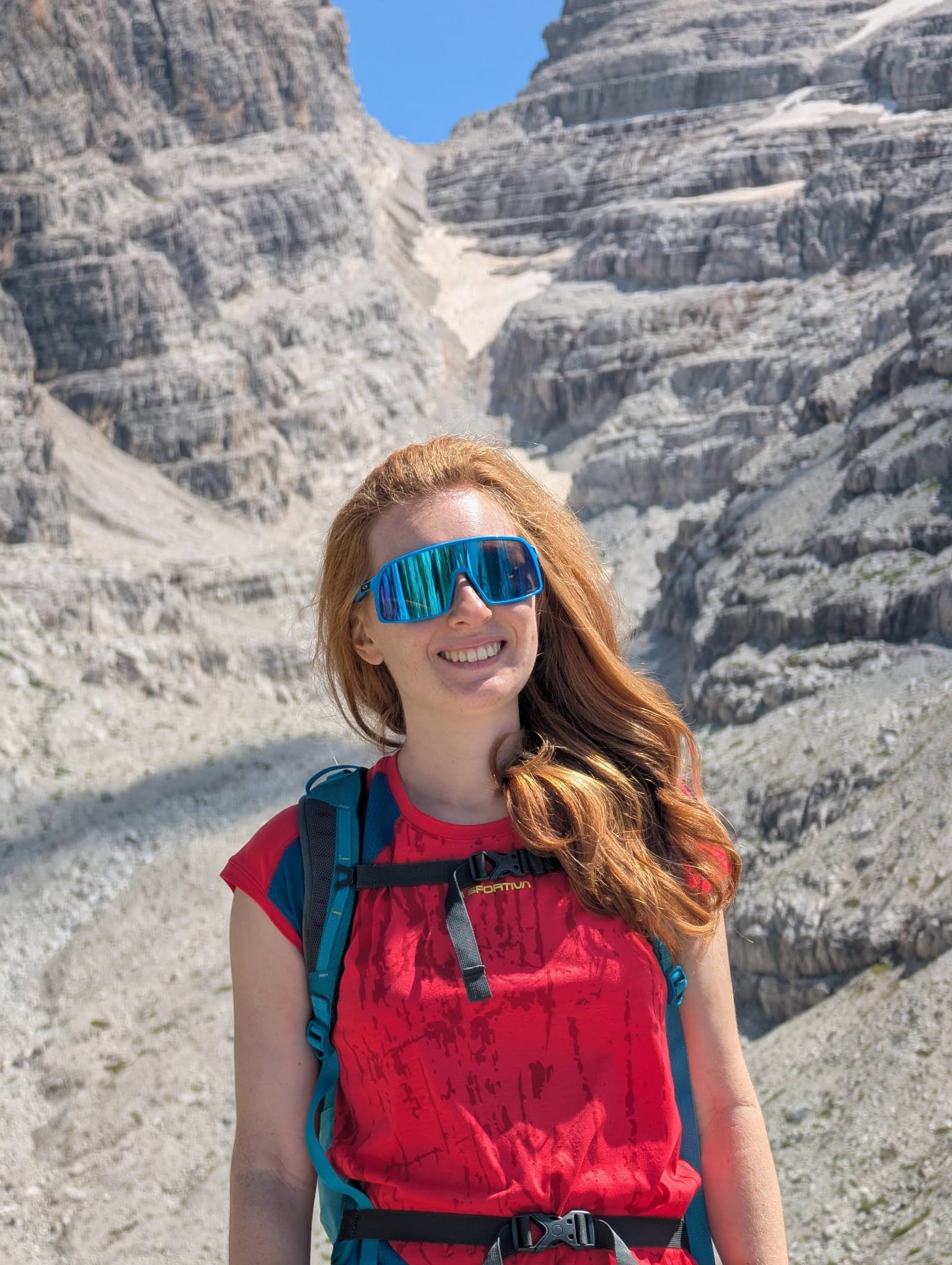 Elettra durante un’escursione in montagna